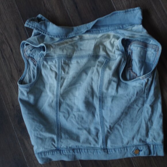 Women's Jean Vest By Dynamite - Picture 4 of 4